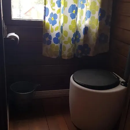 Chalet Nikolain Tupa, Vanha Hirsitalo *