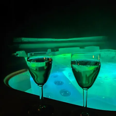 Nikolain Tupa, Vanha Hirsitalo בקתה