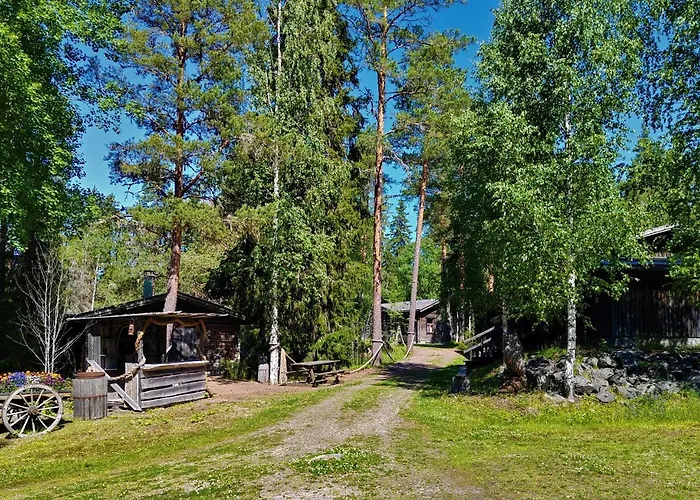 Chalet Nikolain Tupa, Vanha Hirsitalo *