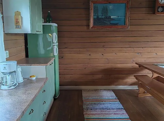 Chalet Nikolain Tupa, Vanha Hirsitalo *