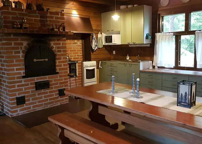 Chalet Nikolain Tupa, Vanha Hirsitalo