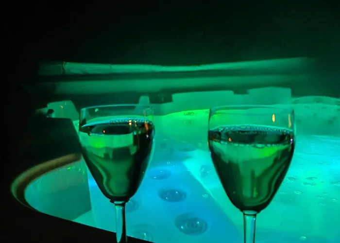 Nikolain Tupa, Vanha Hirsitalo Шале